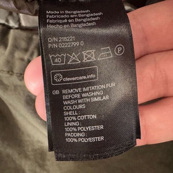 L.O.G.G H&M Women’s Quilted Lined Heavy Zip Up Jacket Size 6 (Small) Essential - Picture 10 of 15